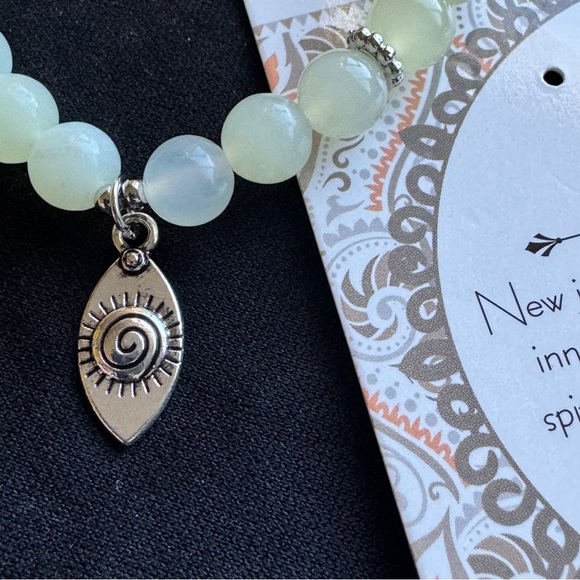New Healing Stone New Jade Bead Silver Infinite Sun Charm Stretch Bracelet - Picture 5 of 9